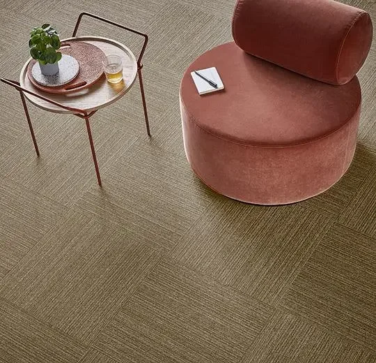 AZM 4403 Kaffe+Korn tessera struktur 2 linear karo halı2