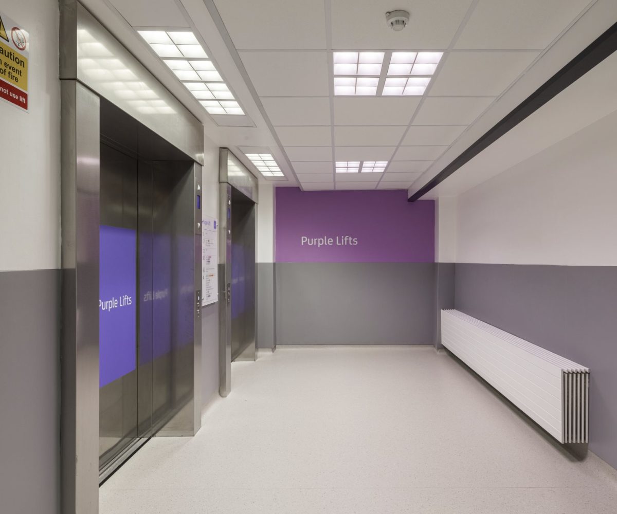 AZM Altro Cantata Altro Fortis Titanium Sheffield çocuk hastanesi rulo pvc zemin kaplama