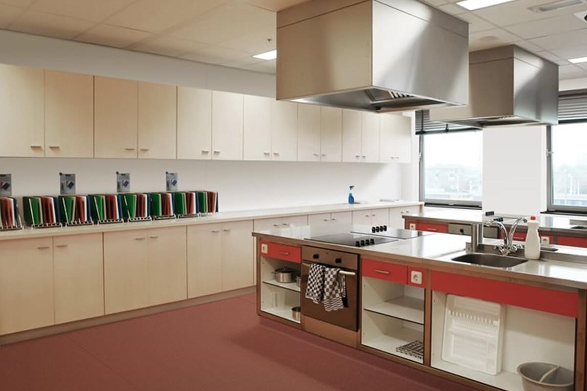 Care Home Stronghold Torch Whiterock White Altro Stronghold 30 - K30 pvc vinil zemin kaplama
