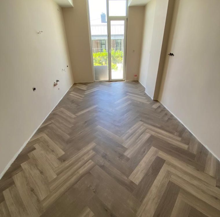 Mflor Parva Broad Leaf LVT Zemin Kaplama 40817 smoky sycamore 2